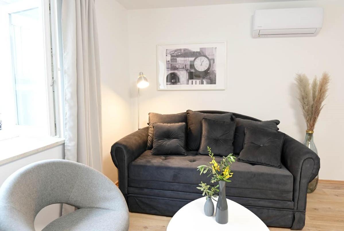 Apartment D & Studio L Dobrinj Exteriör bild